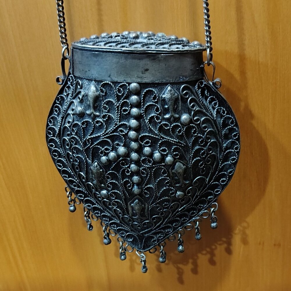 Vtg Sajai HANDCRAFTED METAL ORNATE EVENING BAG with chain - Picture 7 of 7